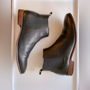 Perfect Condition Aldo Chelsea Boot